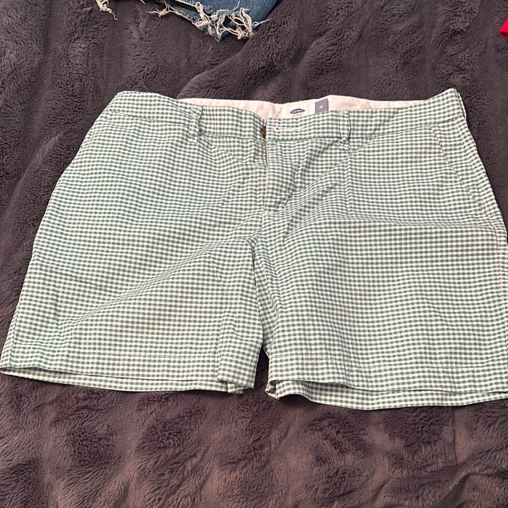 4 Pairs of Women's Shorts